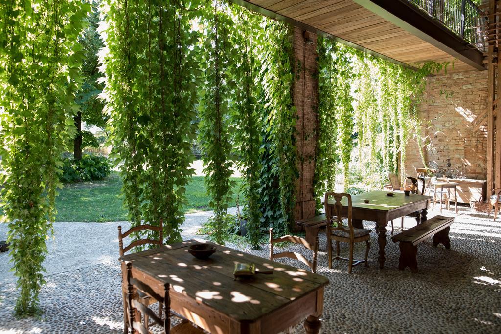Locanda Dei Melograni Gossolengo Exterior foto